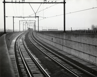 170562 Gezicht in de toegang naar de Velsertunnel onder het Noordzeekanaal, tussen Santpoort Noord en Beverwijk.